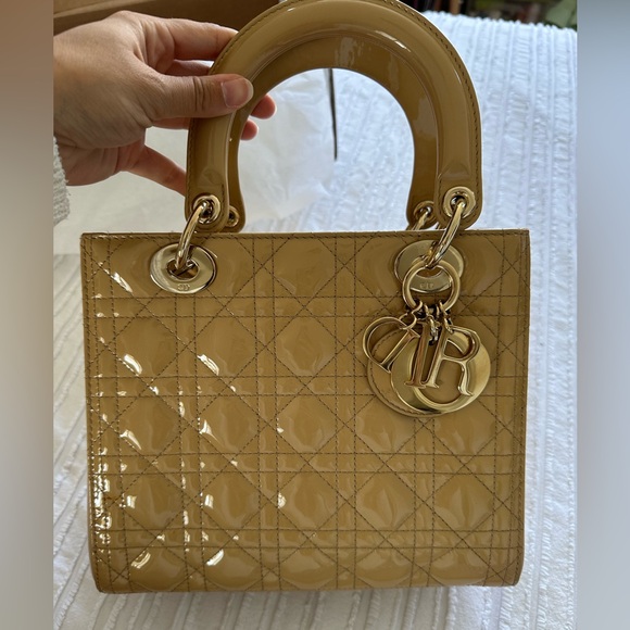 Christian Dior 2013 Beige patent medium lady Dior with strap - Picture 11 of 16